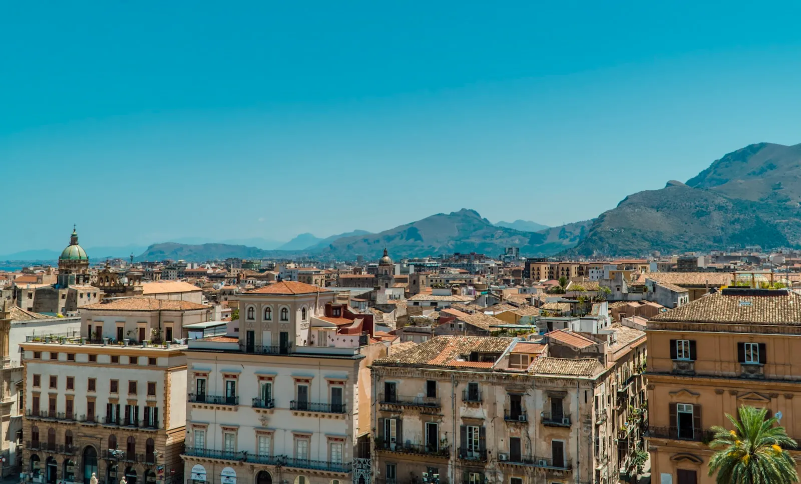 Aeroporto Catania o Palermo: quale conviene per il tuo viaggio in Sicilia?