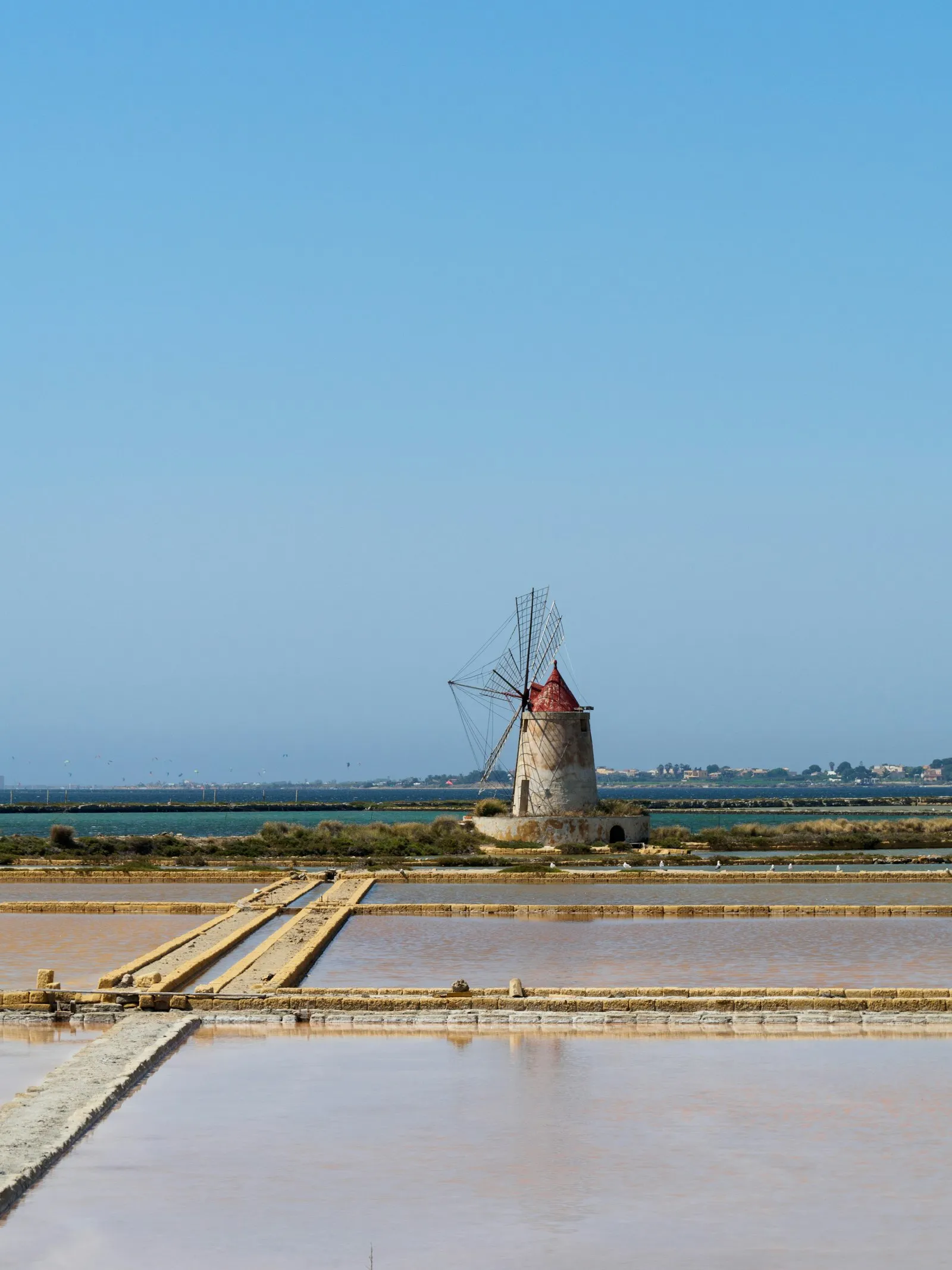 Transfer privato Aeroporto di Palermo (PMO) verso Trapani — 105 km, autista NCC professionista